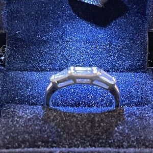 Platinum Diamond.45ctw Baguette Band